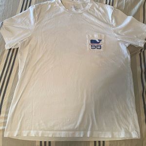 Vineyard Vines t-shirt